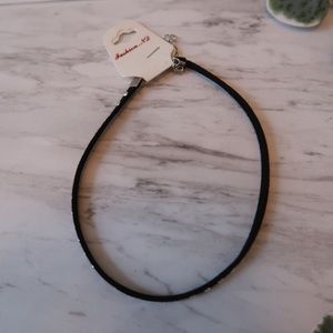 BNWT BLACK CHOKER